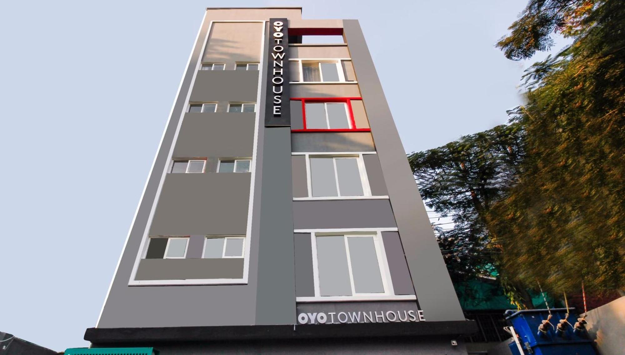 Super Townhouse Rcc Elite Hotel Hyderabad Exterior photo